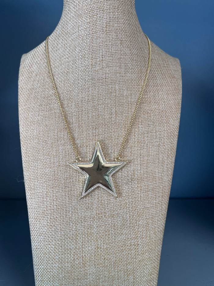Star of the Show Gold Necklace