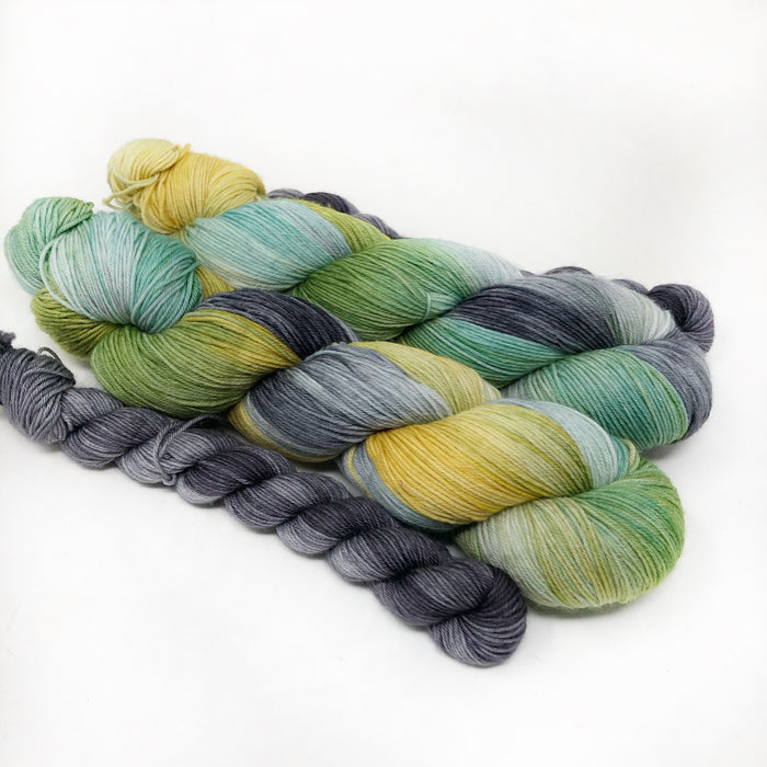 Kiwi Sour - sock yarn with mini - wholesale