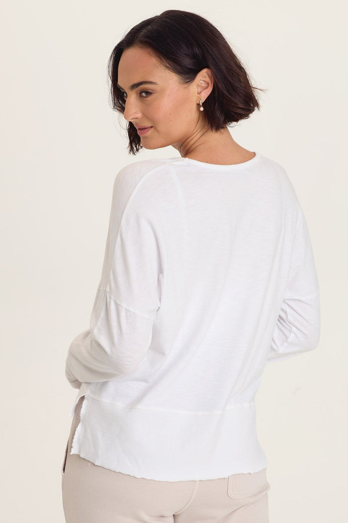 Wearables Odilia High-Low Long Sleeve V-Neck Top