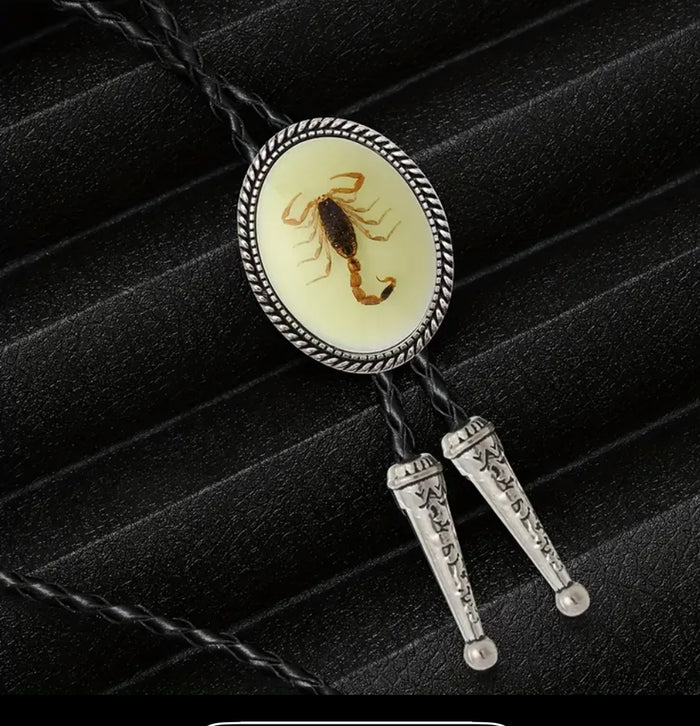 Scorpion Bolo