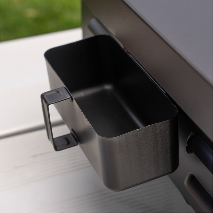 The Rear Grease Management makes cleanup easy by directing grease and food debris to the back of the griddle into the grease cup.