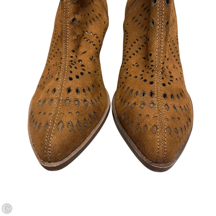 Boots Ankle Heels By Carlos By Carlos Santana In Brown, Size: 9