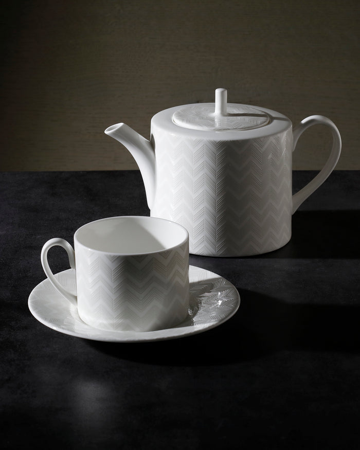 Coffee Cup & Saucer ZIG ZAG Set of 2 in Luxury Box White diam. 2.3", H 2.5", Cap. 4 oz, Saucer diam. 4.75"