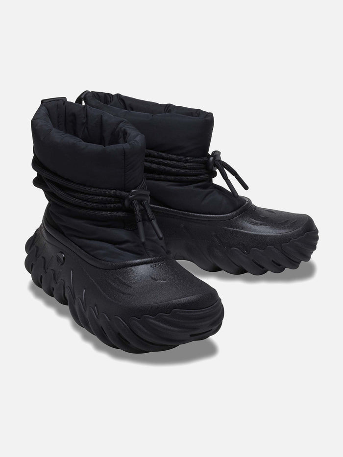 Crocs Echo Boot Negro — par en angulo