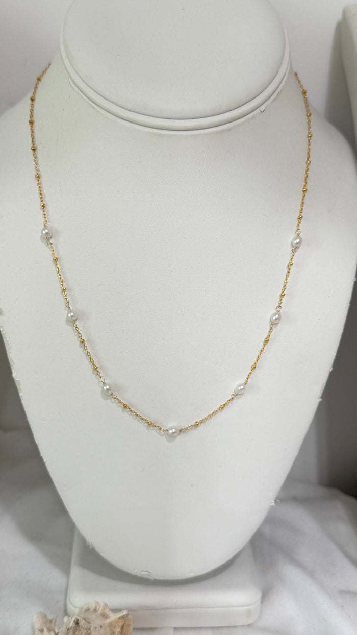 DEWDROP necklace -Freshwater keshi