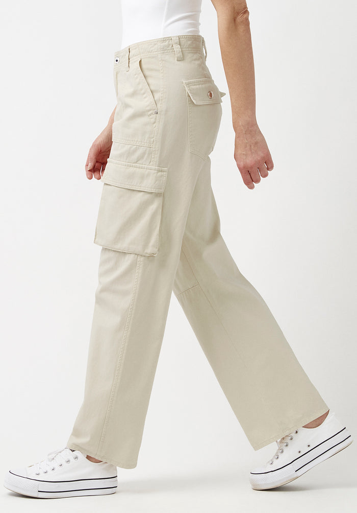 Buffalo Women Pants Beige Woven Casual Pants Garment Dyed Finish Easy-Care Styling