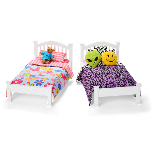 Isabel™ & Nicki’s™ Twin Beds Bundle (Historical Characters)