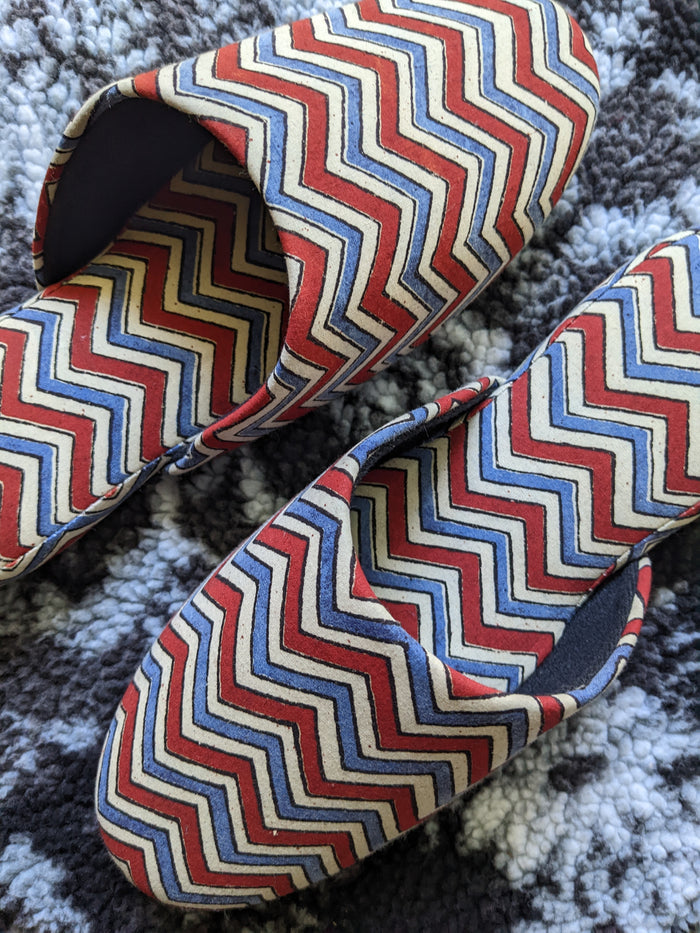 Large Block Printing Flowers Mix Slippers [Black wool felt soles] LF2208 [Size Large] zigzag - Heiwa Slipper