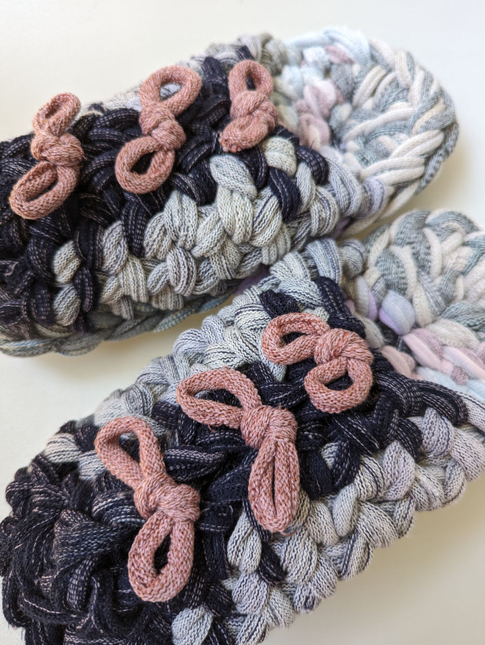 Large | Knit up-cycle slippers 2023-L17 [Large] - Heiwa Slipper
