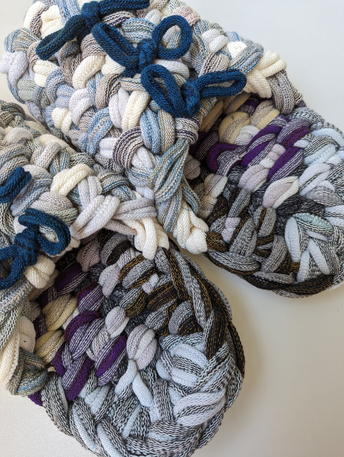Large | Knit up-cycle slippers 2023-L18 [Large] - Heiwa Slipper