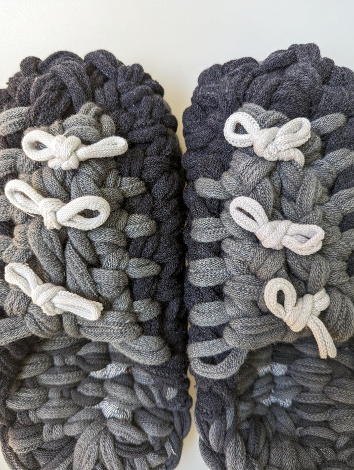 Large | Knit up-cycle slippers 2023-L21 [Large] - Heiwa Slipper