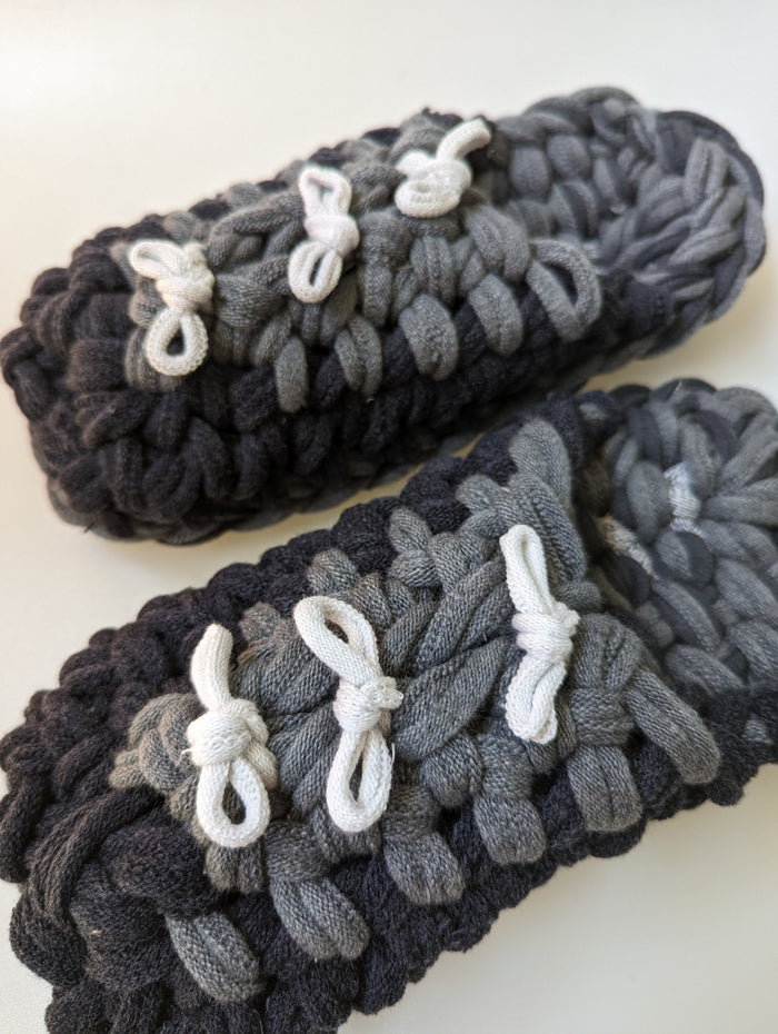 Large | Knit up-cycle slippers 2023-L21 [Large] - Heiwa Slipper