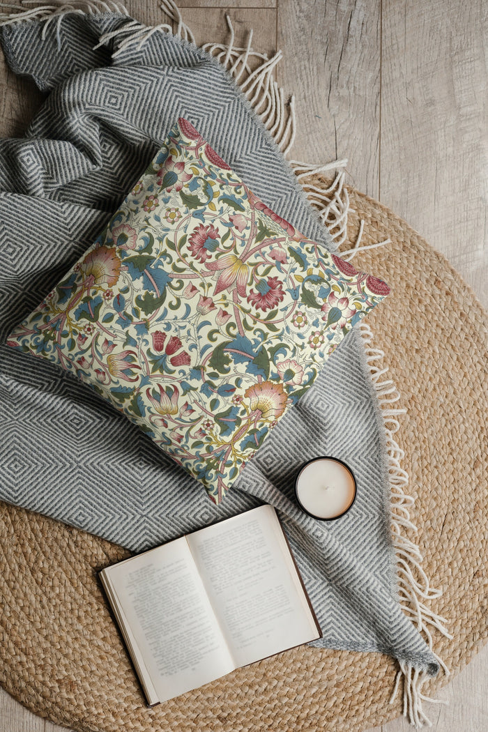 Lodden William Morris Cotton Pillows Blue Rose