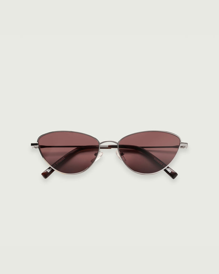 Silver::Lou Sunglasses cateye Silver metal top