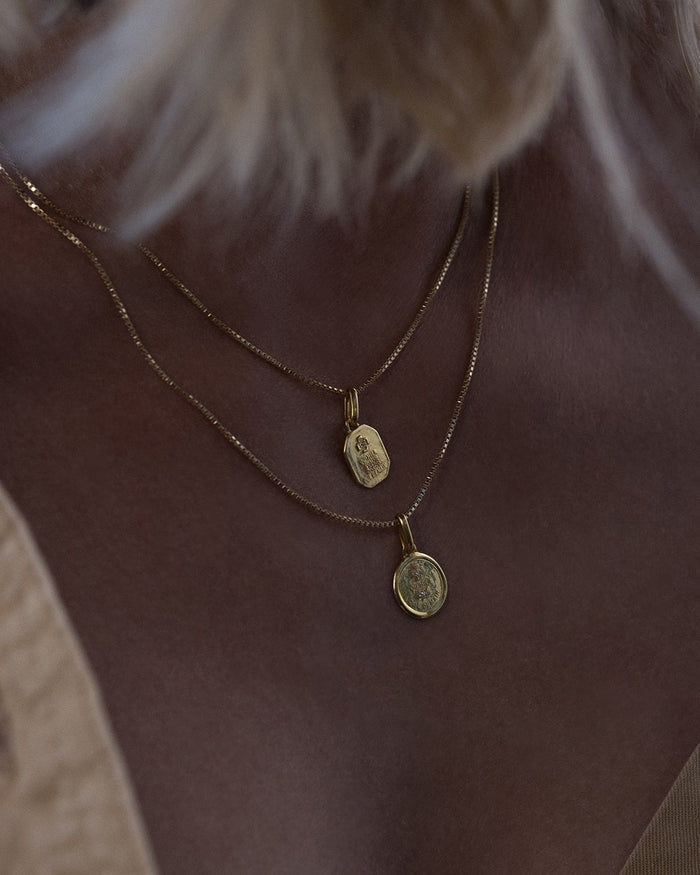 Love Token Necklace Round