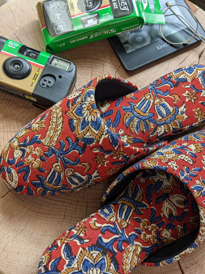 Medium Block Printing Flowers Mix Slippers [Black wool felt soles] MF2207 [Size Medium] - Heiwa Slipper