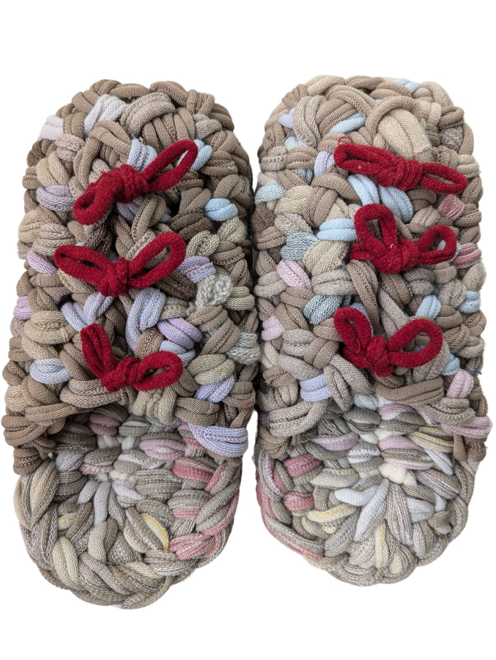 KNIT / Medium / Measured Size 23cm~ / Stretch:  Relaxed fit / Weight 385g