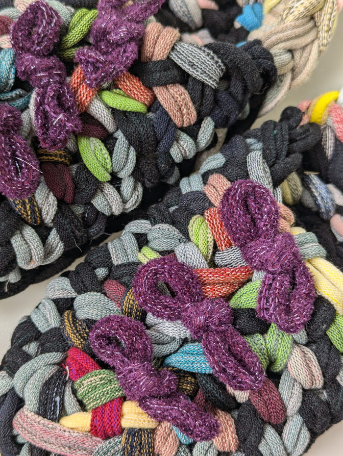 Medium | Knit up-cycle slippers 2024-M118 [Medium]