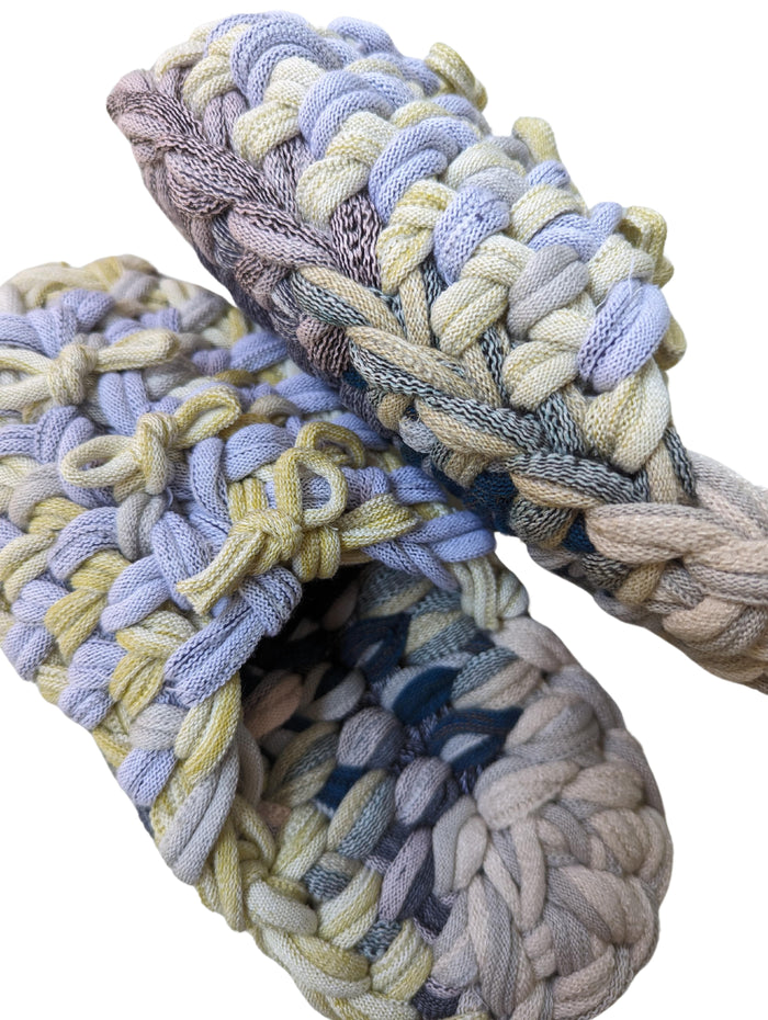 Medium | Knit up-cycle slippers 2024-M51 [Medium]