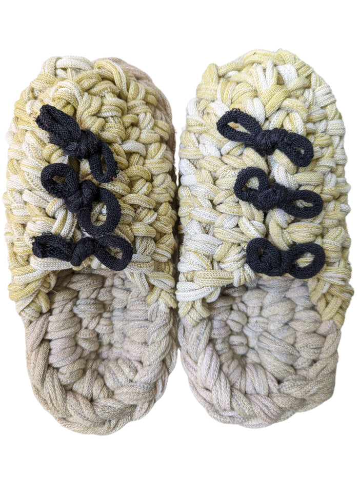 KNIT / Medium / Measured Size 23cm~ / Stretch: Regular / Weight 410g