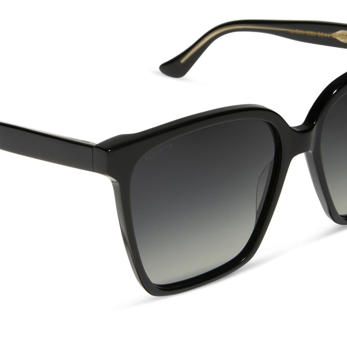 iconica diff eyewear naomi square oversized sunglasses with a black acetate frame and grey gradient polarized lenses detailed view