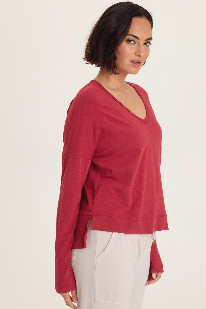Wearables Odilia High-Low Long Sleeve V-Neck Top