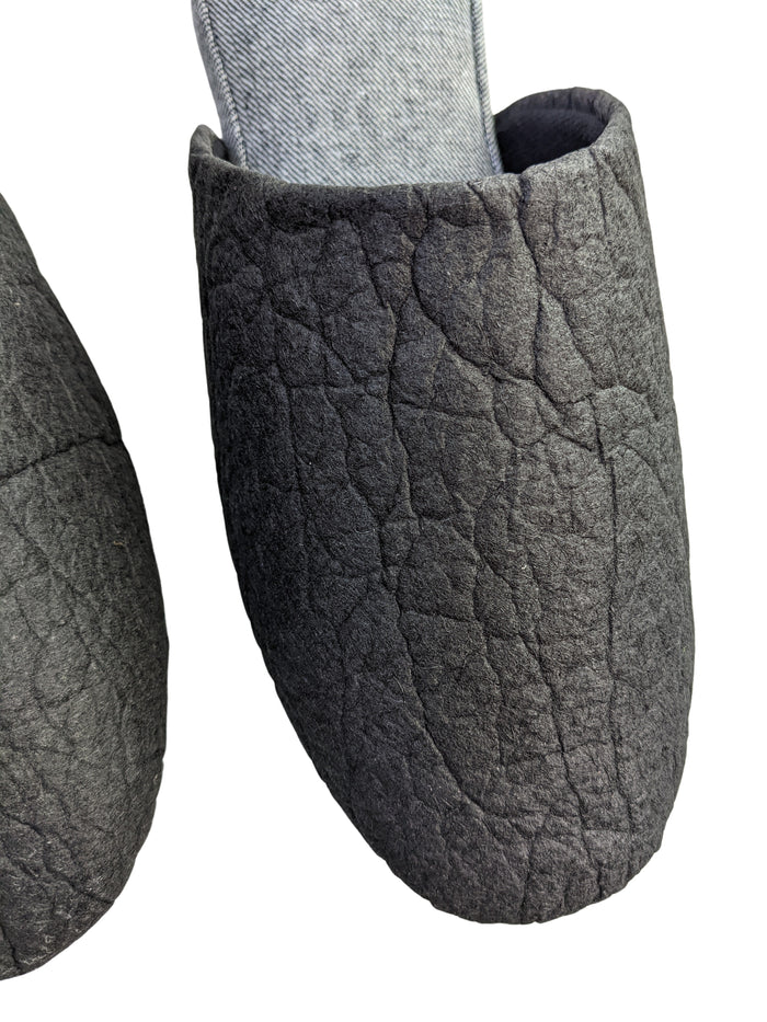 Piñatex®  Heiwa Slipper  Pineapple leaf fibres Denim Hiroshima Slippers Simple sizes [Medium / Large / XL] Charcoal - Heiwa Slipper