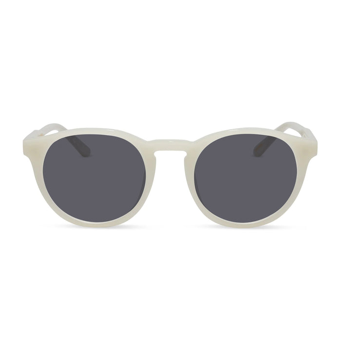 diff eyewear featuring the sawyer round prescription sunglasses with a meringue frame and grey prescription lenses front view
