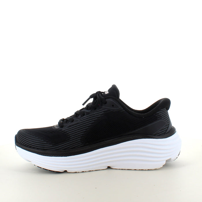 Skechers Max Cushioning Svart slip-on sneaker med stötdämpning