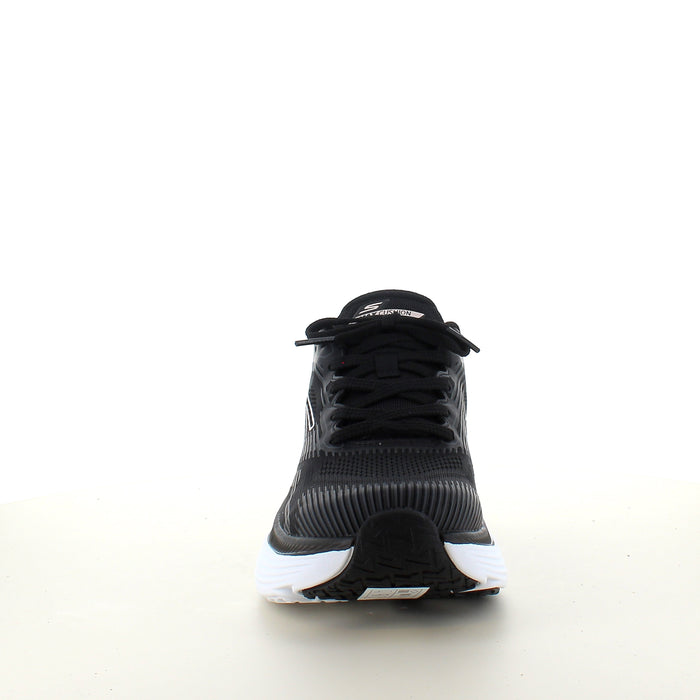 Skechers Max Cushioning Svart slip-on sneaker med stötdämpning