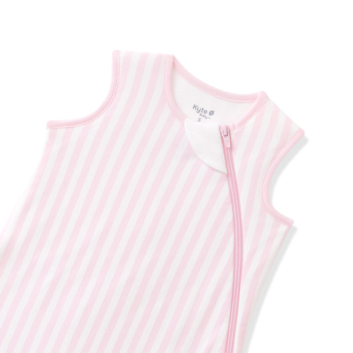 Close up of the zipper garage shown on the Sleep Bag in Small Sakura Stripe 1.0