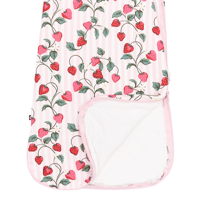 Double zipper shown on the Sleep Bag in Strawberry Fields 1.0