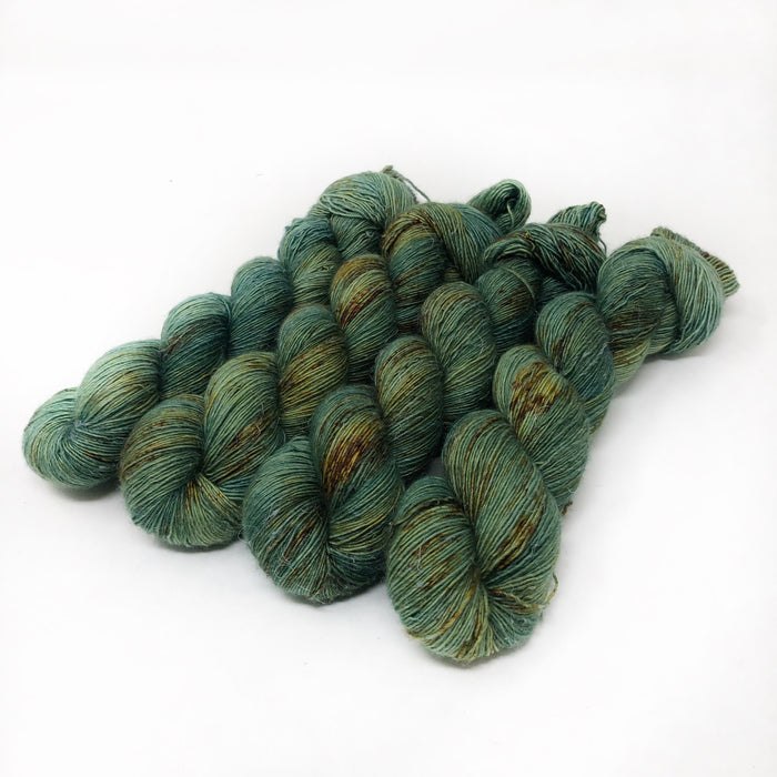 Spruce and its Uses - Linen Merino, wholesale